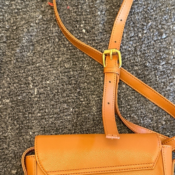 Jj Winters Ivy Leather Crossbody - Picture 5 of 6